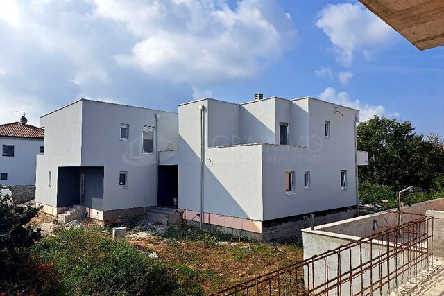 Casa, 180 m2, Vendita, Buje - Kaštel