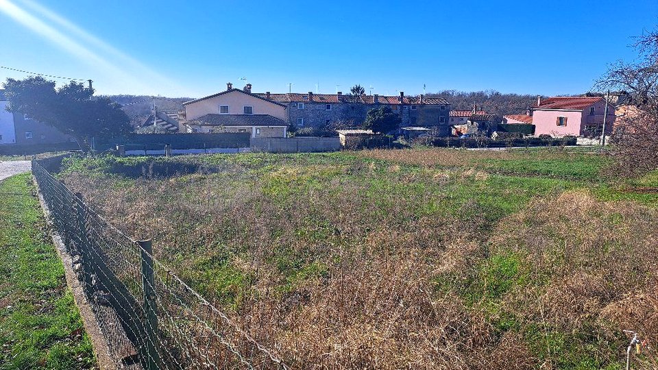 BRTONIGLA - BAUGRUNDSTÜCK - OASE DER RUHE MIT GROSSEM POTENZIAL