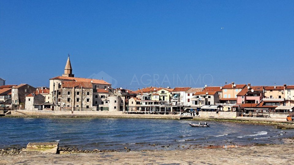 UMAG – STAN U PRVOM REDU DO MORA, SAVRŠENA LOKACIJA I GRADSKI ŽIVOT