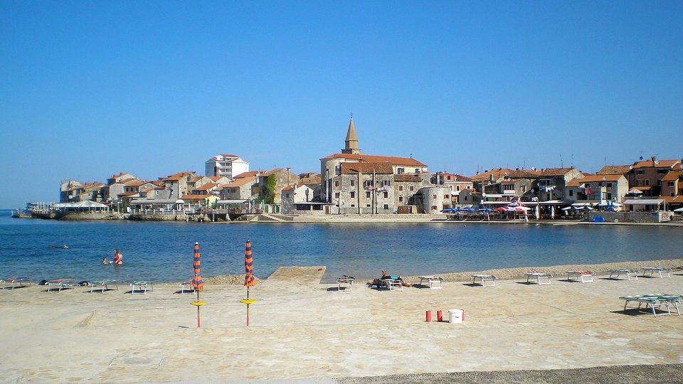 UMAG – STAN U PRVOM REDU DO MORA, SAVRŠENA LOKACIJA I GRADSKI ŽIVOT