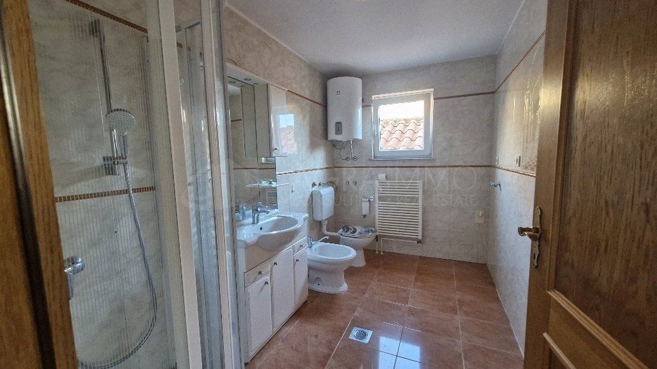 UMAG – AUSSERGEWÖHNLICHE GELEGENHEIT ZUM KAUF EINES FREISTEHENDEN FAMILIENHAUSES IN UMAG ZU NUR 1600 €/M²