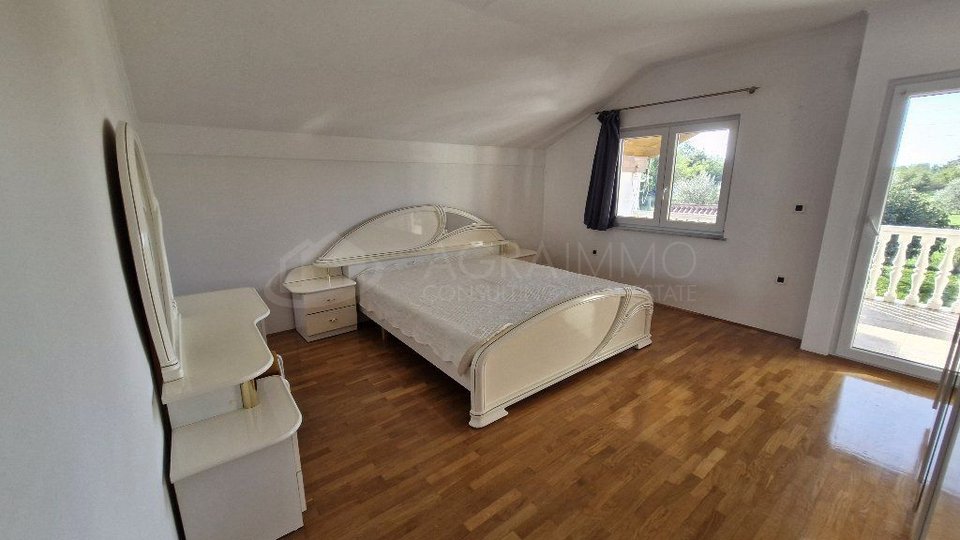 UMAG – AUSSERGEWÖHNLICHE GELEGENHEIT ZUM KAUF EINES FREISTEHENDEN FAMILIENHAUSES IN UMAG ZU NUR 1600 €/M²