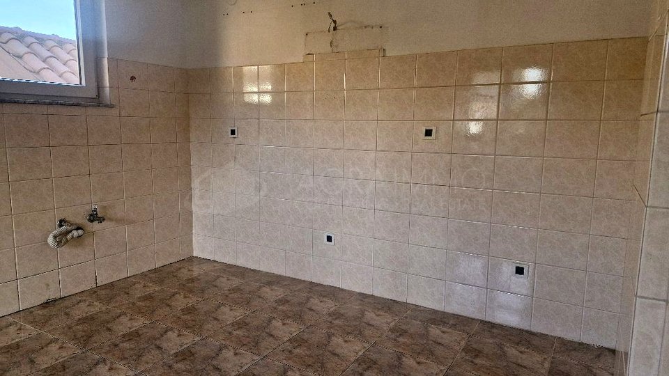 UMAG – AUSSERGEWÖHNLICHE GELEGENHEIT ZUM KAUF EINES FREISTEHENDEN FAMILIENHAUSES IN UMAG ZU NUR 1600 €/M²